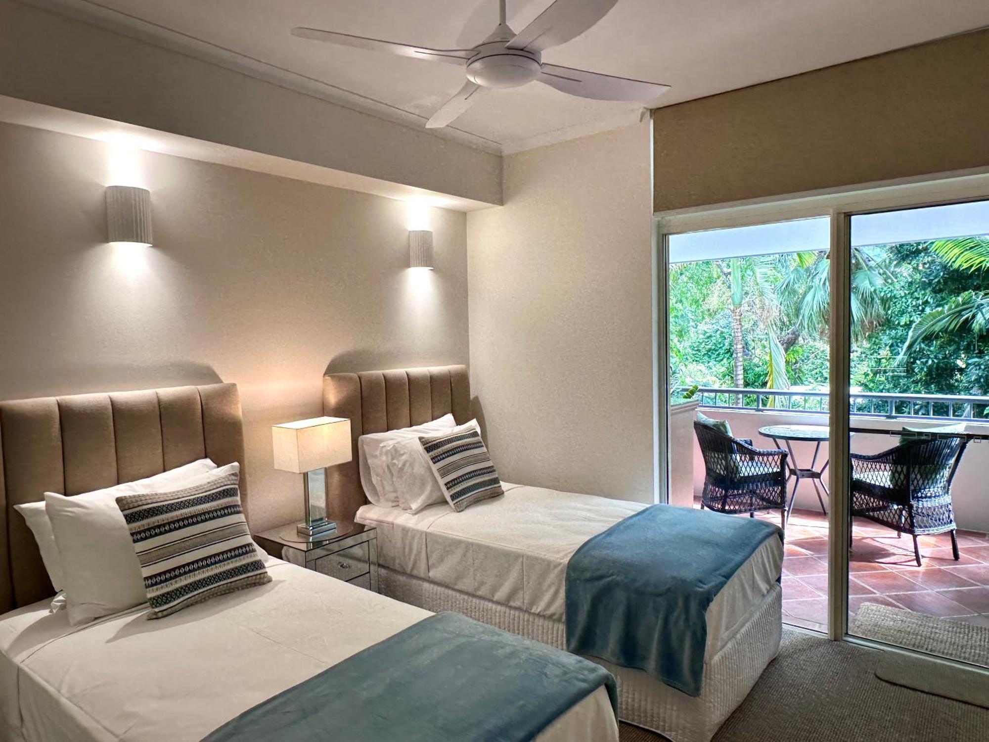 Oasis At Palm Cove Aparthotel Luaran gambar