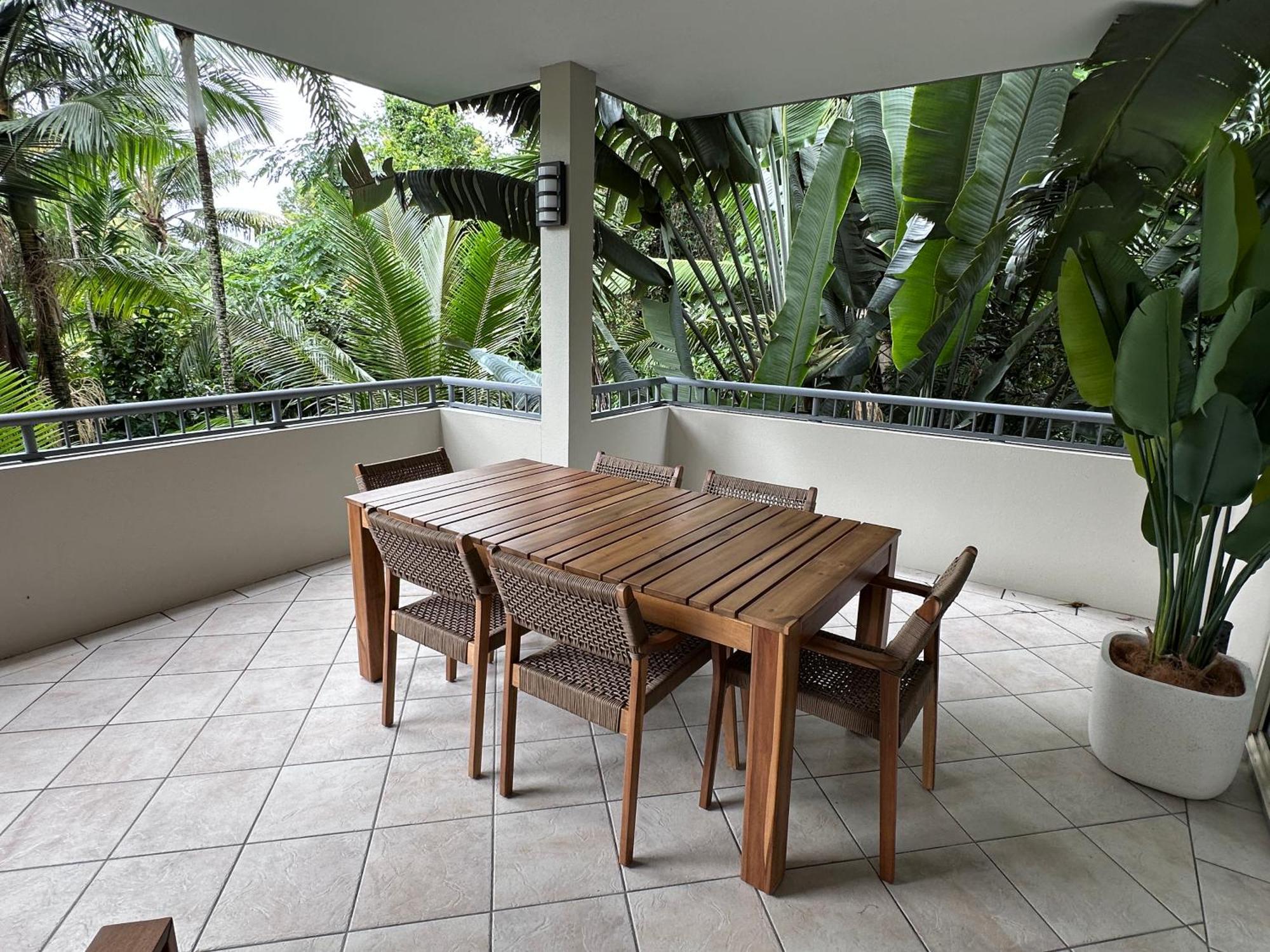 Oasis At Palm Cove Aparthotel Luaran gambar